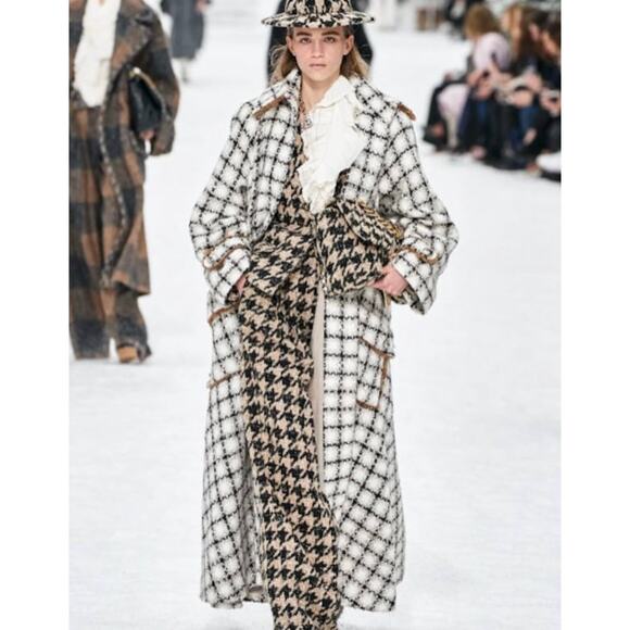 Chanel Fall 2019/2020 Tweed Jacket & Trousers Suit - Sz 38 - Picture 13 of 13